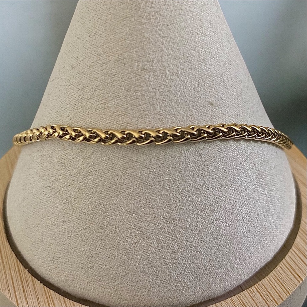 18k Gold Plated Wheat Chain 8.3 inch long and 4mm width bracelet - Picture 2 of 5